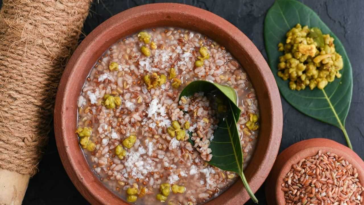 Karkidaka Masam 2025: രാമായണ മാസത്തിൽ ദേഹരക്ഷയ്ക്കായി കർക്കിടക കഞ്ഞി തയ്യാറാക്കാം; റെസിപ്പി ഇതാ