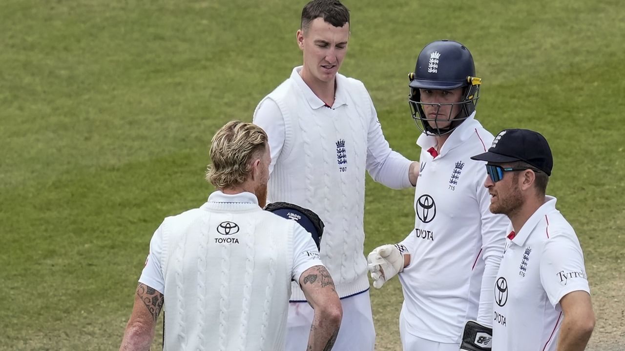 ഇരുവരും സെഞ്ചുറി നേടുന്നത് തടയുന്നതിനായിരുന്നു സ്റ്റോക്‌സ് ഈ കുരുട്ടുബുദ്ധി പുറത്തെടുത്തത്. എന്നാല്‍ ജഡേജയും വാഷിങ്ടണും സ്റ്റോക്‌സിന്റെ തന്ത്രത്തില്‍ വീണില്ല. ഇത് ഇംഗ്ലണ്ട് ടീമിനെ പ്രകോപിപ്പിച്ചു  (Image Credits: PTI)