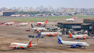 Viral Video: പിതാവിനെ കാറിനകത്ത് കെട്ടിയിട്ട് താജ് മഹൽ കാണാൻ പോയി മകനും കുടുംബവും; വീഡിയോ വൈറൽ