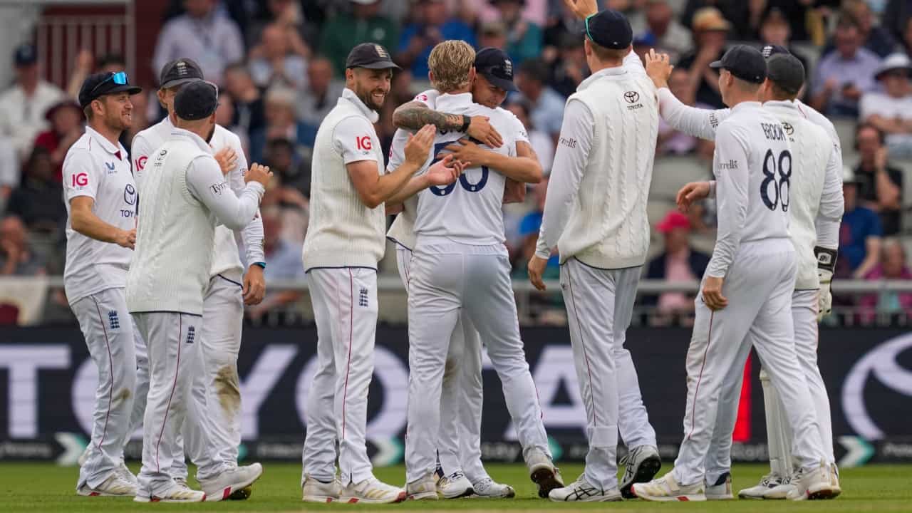 India vs England: ഒരു ജയം പോലുമില്ലാത്ത ഇന്ത്യ; 20ൽ 14ലും ജയിച്ച ഇംഗ്ലണ്ട്: മാഞ്ചസ്റ്റർ എളുപ്പമാവില്ലെന്ന് ചരിത്രം India vs England: ഒരു ജയം പോലുമില്ലാത്ത ഇന്ത്യ; 20ൽ 14ലും ജയിച്ച ഇംഗ്ലണ്ട്: മാഞ്ചസ്റ്റർ എളുപ്പമാവില്ലെന്ന് ചരിത്രം