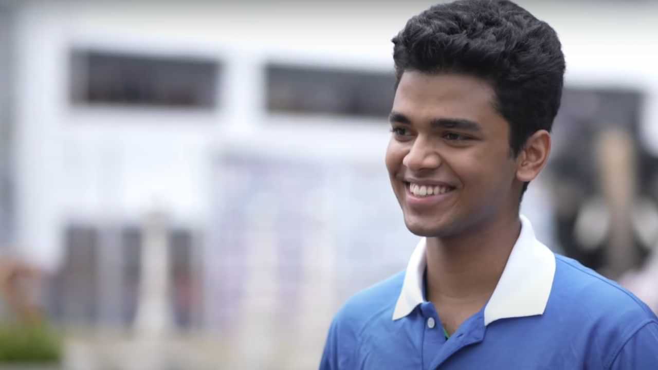 KEAM 2025 Topper : ദിവസം എട്ട് മണിക്കൂർ പഠിക്കും രണ്ട് മണിക്കൂർ കളിക്കും; കീം ഒന്നാം റാങ്ക് നേടിയ ജോൺ ഷിനോജ് KEAM 2025 Topper : ദിവസം എട്ട് മണിക്കൂർ പഠിക്കും രണ്ട് മണിക്കൂർ കളിക്കും; കീം ഒന്നാം റാങ്ക് നേടിയ ജോൺ ഷിനോജ്