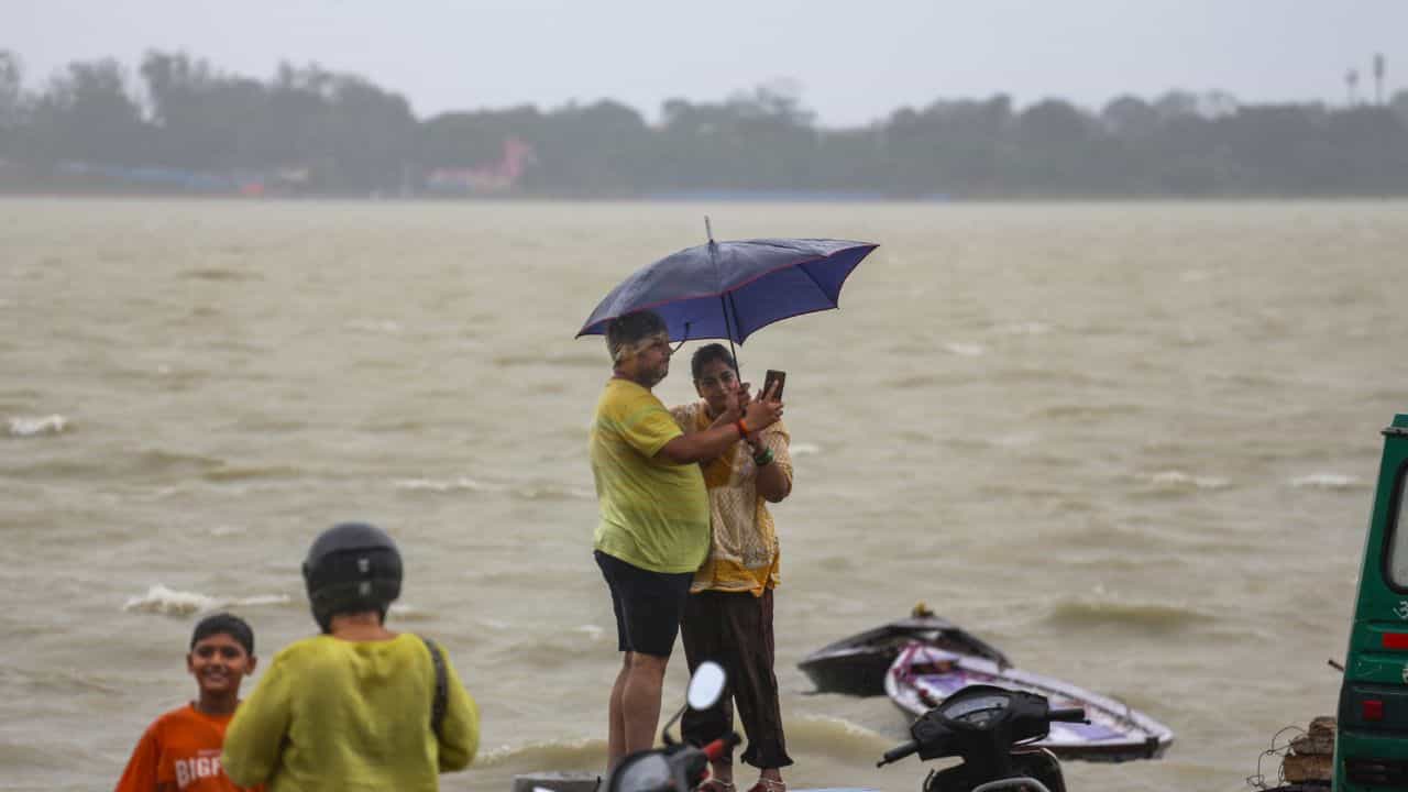 Kerala Flood Warning: പ്രളയ സാധ്യത മുന്നറിയിപ്പ്; വിവിധ നദികളിൽ ഓറഞ്ച് അലേർട്ടുകൾ പ്രഖ്യാപിച്ചു, ജാഗ്രത നിർദ്ദേശം