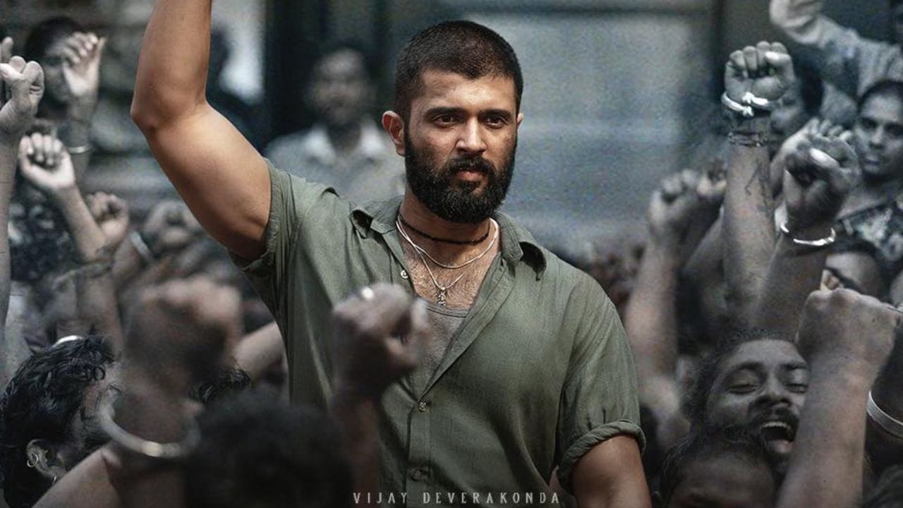 ചിത്രത്തിന്റേതായി ഇതിനകം പുറത്തിറങ്ങിയ ടീസറും ഗാനങ്ങളുമെല്ലാം ഏറെ ശ്രദ്ധിക്കപ്പെട്ടിരുന്നു. ജൂലൈ 31ന് 'കിങ്‌ഡം' ലോകവ്യാപകമായി റിലീസ് ചെയ്യും. ചിത്രത്തിൽ മലയാളി നടൻ വെങ്കിടേഷും ഒരു പ്രധാന വേഷത്തിൽ എത്തുന്നുണ്ട്. വില്ലൻ വേഷത്തിലാണ് സിനിമയിൽ വെങ്കി പ്രത്യക്ഷപ്പെടുന്നത്.  (Image Credits: Sithara Entertainments/Facebook)
