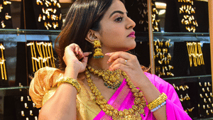 Kerala Gold Rate: പിടിക്കിട്ടാതെ സ്വർണവില! ഈ മാസത്തെ ഏറ്റവും ഉയർന്ന നിരക്കിൽ; അറിയാം ഇന്നത്തെ വിലവിവരം