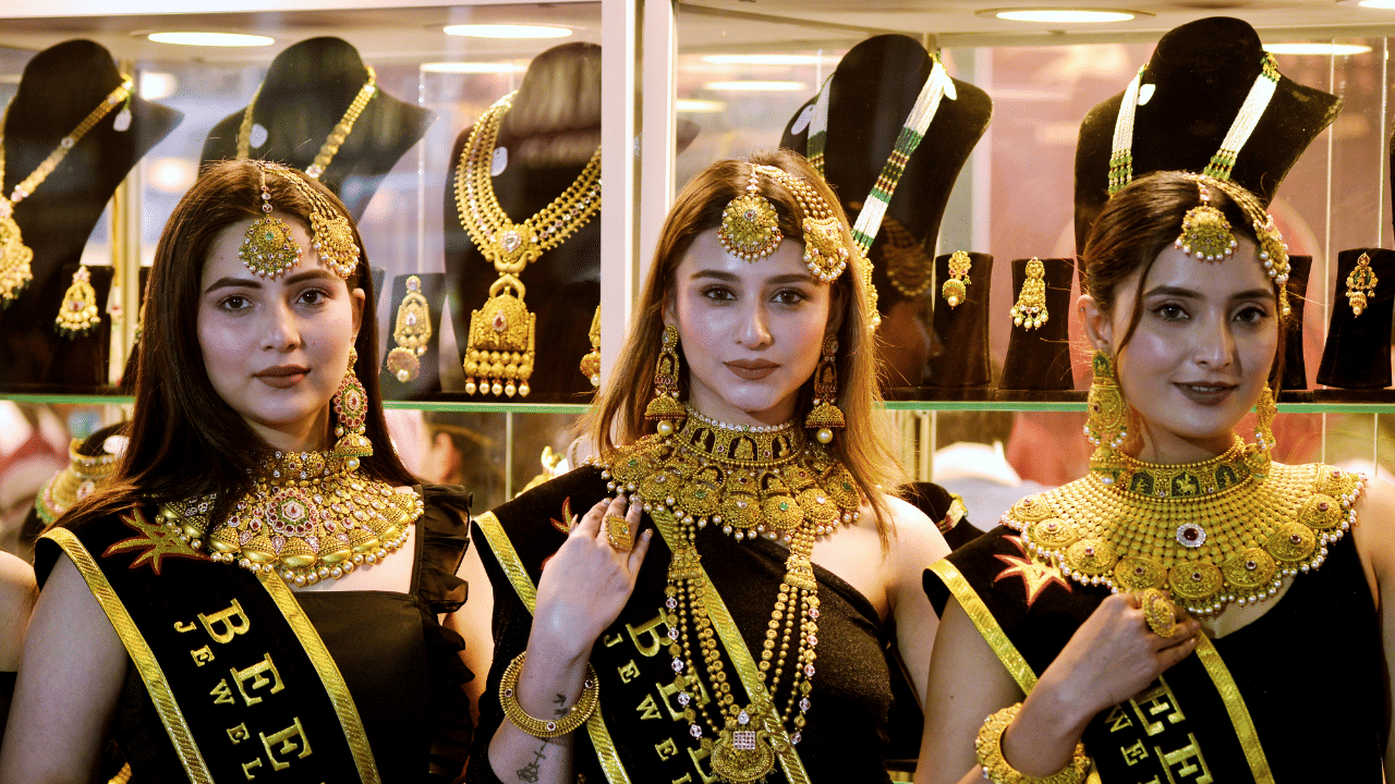 Kerala Gold Rate: ആശ്വാസമില്ല! സ്വർണവിലയിൽ വീണ്ടും വർദ്ധനവ്; ഇന്നത്തെ നിരക്ക് അറിയാം