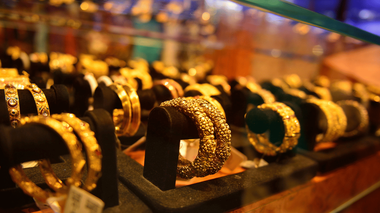 Kerala Gold Rate: ആശ്വാസം! സ്വർണവില വീണ്ടും താഴോട്ട്; അറിയാം ഇന്നത്തെ നിരക്ക്