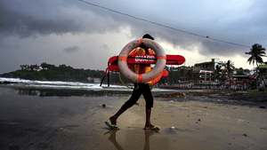 Kerala Rain Alert: വരുന്നു പേമാരി! മഴ മുന്നറിയിപ്പിൽ മാറ്റം; കൂടുതൽ ജില്ലകളിൽ മുന്നറിയിപ്പ് Kerala Rain Alert: വരുന്നു പേമാരി! മഴ മുന്നറിയിപ്പിൽ മാറ്റം; കൂടുതൽ ജില്ലകളിൽ മുന്നറിയിപ്പ്