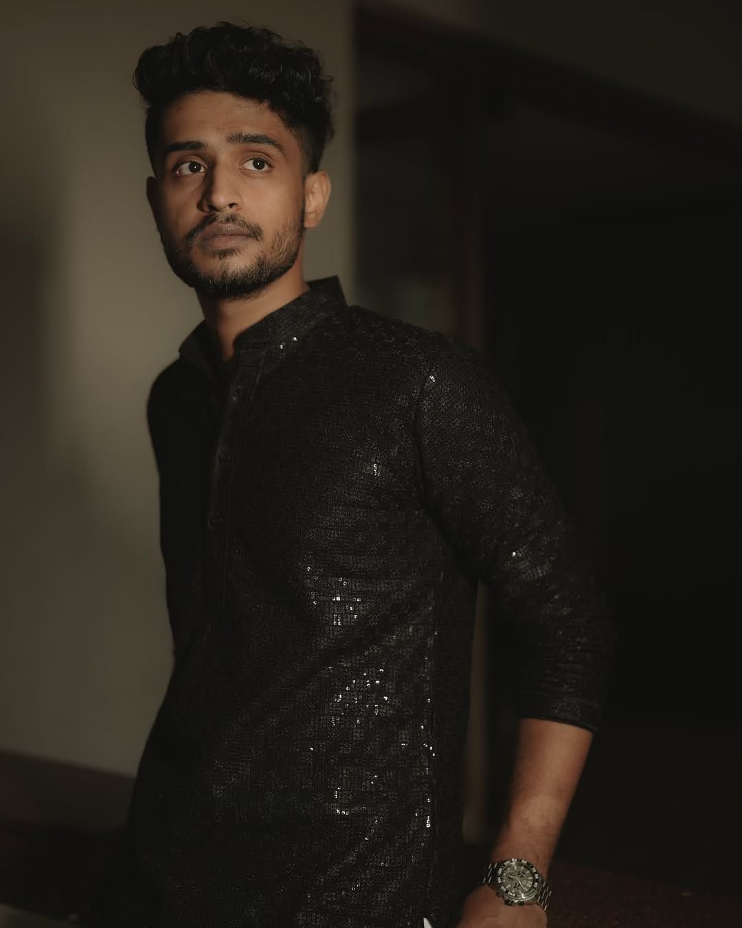 തനിക്ക് വരുന്ന ഹേറ്റിന്റെ പ്രധാന കാരണം അച്ഛന്‍ ബിജെപി നേതാവ് ആയതാണെന്നും മാധവ് പറയുന്നുണ്ട്. അത് പലര്‍ക്കും സഹിക്കുന്നില്ലെന്നും താരപുത്രന്‍ കൂട്ടിച്ചേര്‍ത്തു.