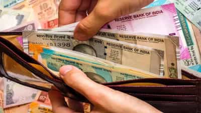 Money Saving Tips: 10 ലക്ഷം രൂപ കടമുള്ളവർ എത്ര രൂപ സേവ് ചെയ്യണം ? അല്ലെങ്കിൽ