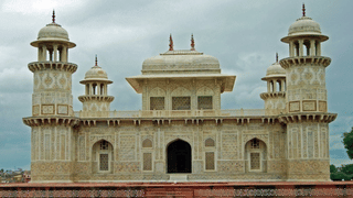 Puri Jagannath’s Temple: 215  അടി ഉയരത്തിൽ കാറ്റിനെതിരേ പറക്കുന്ന പുരി ജ​ഗന്നാഥന്റെ കൊടി, ആചാരങ്ങൾക്കു പിന്നിലെ കഥ