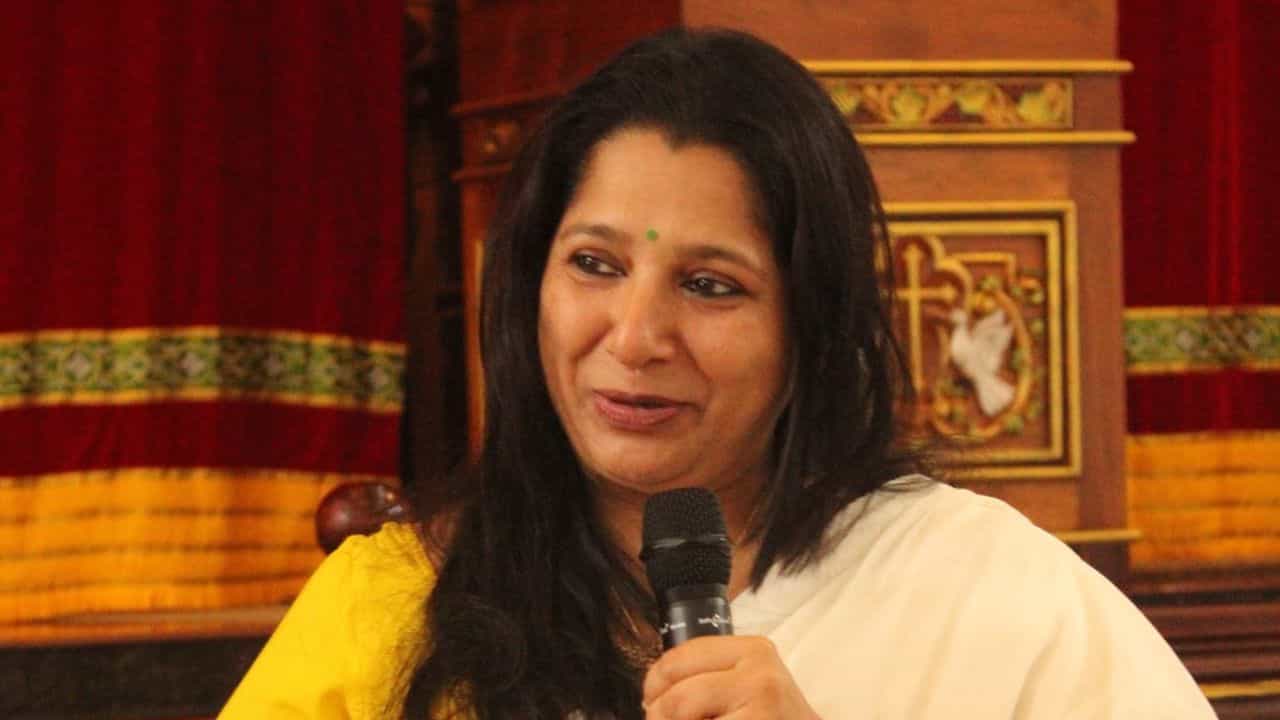 Nisha Jose K Mani : ഞാൻ മൂന്ന് പ്രസവിച്ചു, ക്യാൻസറിൻ്റെ തുടർ ചികിത്സയും നടക്കുന്നുണ്ട്; ബോഡി ഷെയിമിങ്ങിനെതിരെ നിഷ ജോസ് കെ മാണി Nisha Jose K Mani : ഞാൻ മൂന്ന് പ്രസവിച്ചു, ക്യാൻസറിൻ്റെ തുടർ ചികിത്സയും നടക്കുന്നുണ്ട്; ബോഡി ഷെയിമിങ്ങിനെതിരെ നിഷ ജോസ് കെ മാണി