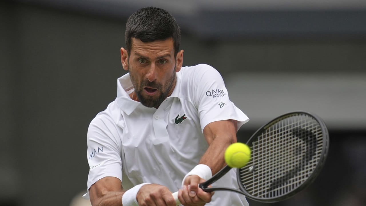 പ്രായം ഇപ്പോൾ തന്റെ പ്രകടനത്തിൽ നിർണായക ഘടകമാണെന്നും അദ്ദേഹം വ്യക്തമാക്കി. എത്രയധികം അത് ശ്രദ്ധിക്കുന്നുണ്ടെങ്കിലും, യാഥാർത്ഥ്യം ഇപ്പോൾ മുമ്പൊരിക്കലും ഇല്ലാത്തവിധം ബാധിക്കുന്നുവെന്നും ജോക്കോവിച്ച് വ്യക്തമാക്കി (Image Credits: PTI)