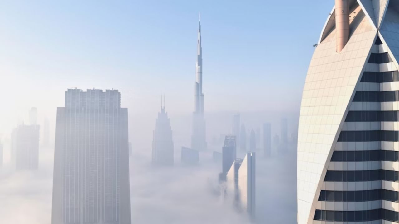 UAE Weather: ഇന്ന് അന്തരീക്ഷത്തിൽ മഞ്ഞ് മൂടും; ചുവപ്പ്, മഞ്ഞ അലർട്ടുകൾ പ്രഖ്യാപിച്ചു