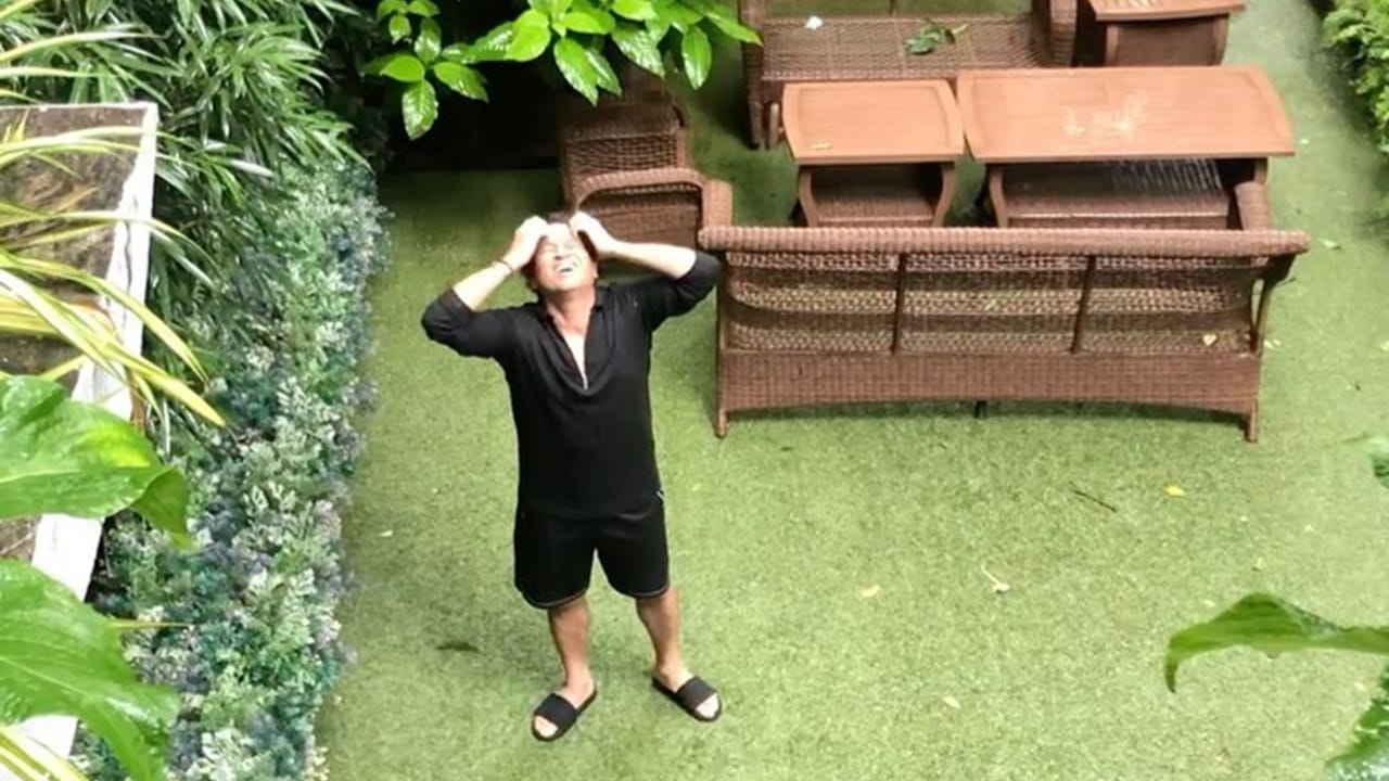 2007ല്‍ ഒരു പാഴ്‌സി കുടുംബത്തില്‍ നിന്ന് ഏകദേശം 39 കോടി രൂപയ്ക്ക് സച്ചിന്‍ ഈ പഴയ ബംഗ്ലാവ് വാങ്ങുകയായിരുന്നു. നവീകരണത്തിന് നാല് വര്‍ഷങ്ങളോളം എടുത്തു. 2011ലാണ് സച്ചിന്‍ കുടുംബ സമേതം ഇങ്ങോട്ട് താമസം മാറിയത് (Image Credits: instagram.com/sachintendulkar)