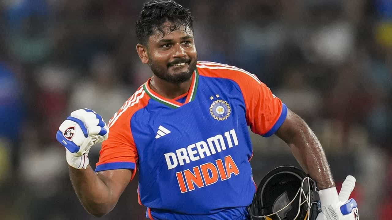 Sanju Samson: കണക്കുകൾ മുഴുവൻ കഥയും നിങ്ങളോട് പറയണമെന്നില്ല; രാജ്യാന്തര ക്രിക്കറ്റില് 10 വര്ഷം തികച്ചതിനെക്കുറിച്ച് സഞ്ജു Sanju Samson: കണക്കുകൾ മുഴുവൻ കഥയും നിങ്ങളോട് പറയണമെന്നില്ല; രാജ്യാന്തര ക്രിക്കറ്റില് 10 വര്ഷം തികച്ചതിനെക്കുറിച്ച് സഞ്ജു