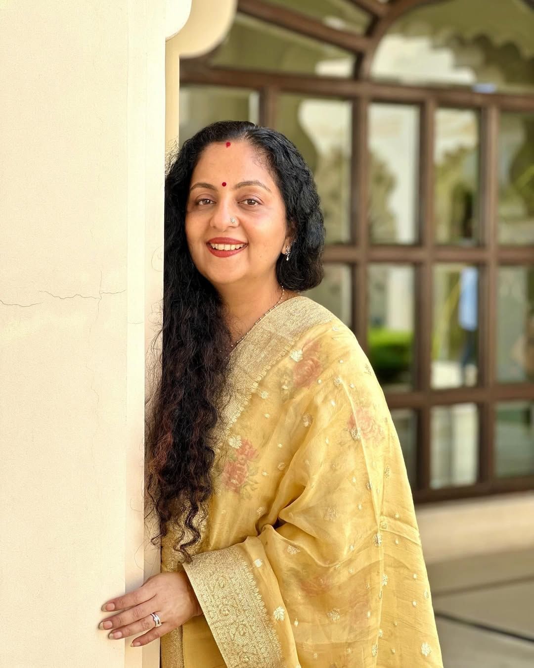 മദര്‍ഹുഡ് എന്നത് പ്രതീക്ഷിക്കാത്ത സമയത്താണ് എന്നെ തേടിയെത്തിയത്. അതുപോലെ തന്നെയാണ് ഇപ്പോഴുള്ള ഫേസും. ഞാന്‍ പ്രഗ്നന്റായ അതേ സ്പീഡിലാണ് ഓസിയും ഗര്‍ഭിണിയായത്. എന്റെ കല്യാണം ഡിസംബറിലും അഹാനയെ പ്രസവിച്ചത് ഒക്ടോബറിലുമായിരുന്നു.