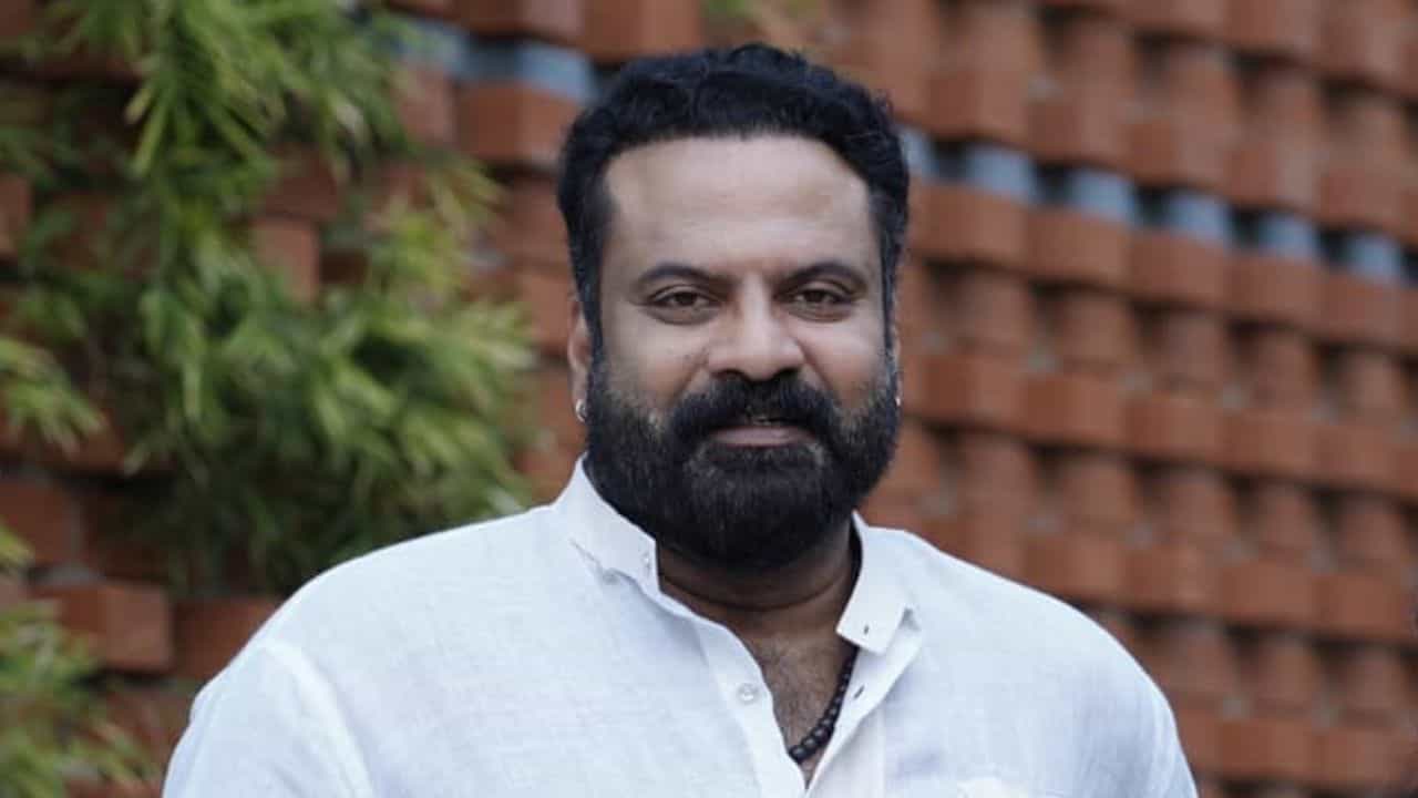 Tini Tom: പ്രേം നസീറിനെക്കുറിച്ച് പറയാൻ എനിക്ക് യോഗ്യത ഇല്ല; വിവാദ പ്രസ്താവനയില്‍ മാപ്പ് പറഞ്ഞ് ടിനി ടോം