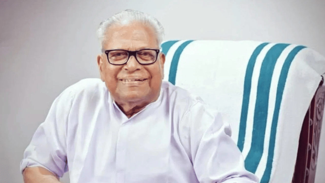 VS Achuthanandan:  വിലാപയാത്രയായി ആലപ്പുഴയിലേക്ക്; ആദര സൂചകമായി സംസ്ഥാനത്ത് 3 ദിവസം ഔദ്യോഗിക ദുഃഖാചരണം