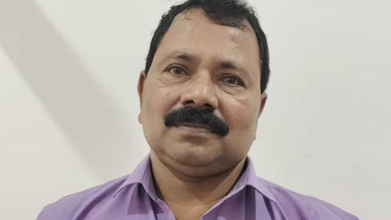 Thrissur Loan Fraud Case: 4 കോടിയുടെ ലോണ് ശരിയാക്കിത്തരാമെന്ന് പറഞ്ഞ് തട്ടിയത് ഒമ്പതര ലക്ഷം; തൃശൂർ സ്വദേശി പിടിയിൽ Thrissur Loan Fraud Case: 4 കോടിയുടെ ലോണ് ശരിയാക്കിത്തരാമെന്ന് പറഞ്ഞ് തട്ടിയത് ഒമ്പതര ലക്ഷം; തൃശൂർ സ്വദേശി പിടിയിൽ