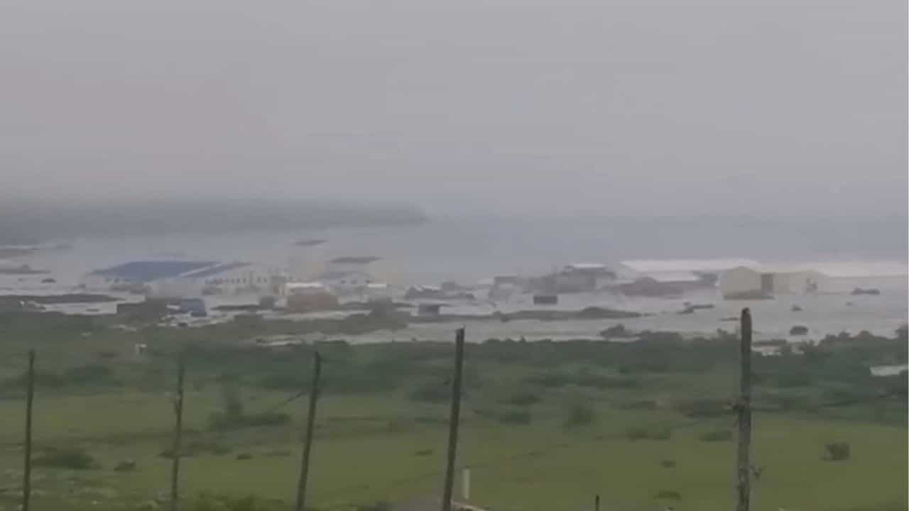 Tsunami: യുഎസ് തീരം തൊട്ട് സുനാമി തിരകള്‍; കനത്ത ജാഗ്രതാ നിര്‍ദേശം