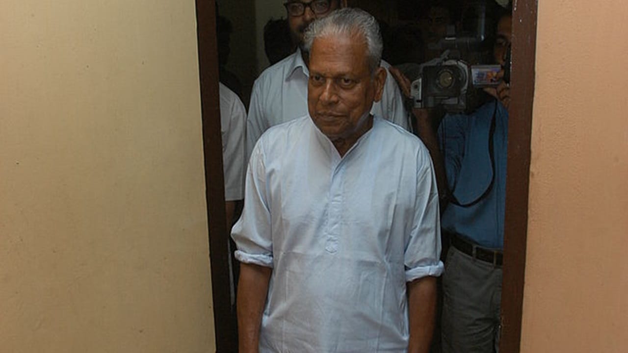 നാളെ ഉച്ചകഴിഞ്ഞ് മൃതദേഹം വിഎസിന്റെ ജന്മനാടായ ആലപ്പുഴയിലേക്ക് കൊണ്ടുപോകും. രാത്രിയോടെ മൃതദേഹം ആലപ്പുഴയിലെത്തും  (Image Credits: Getty)