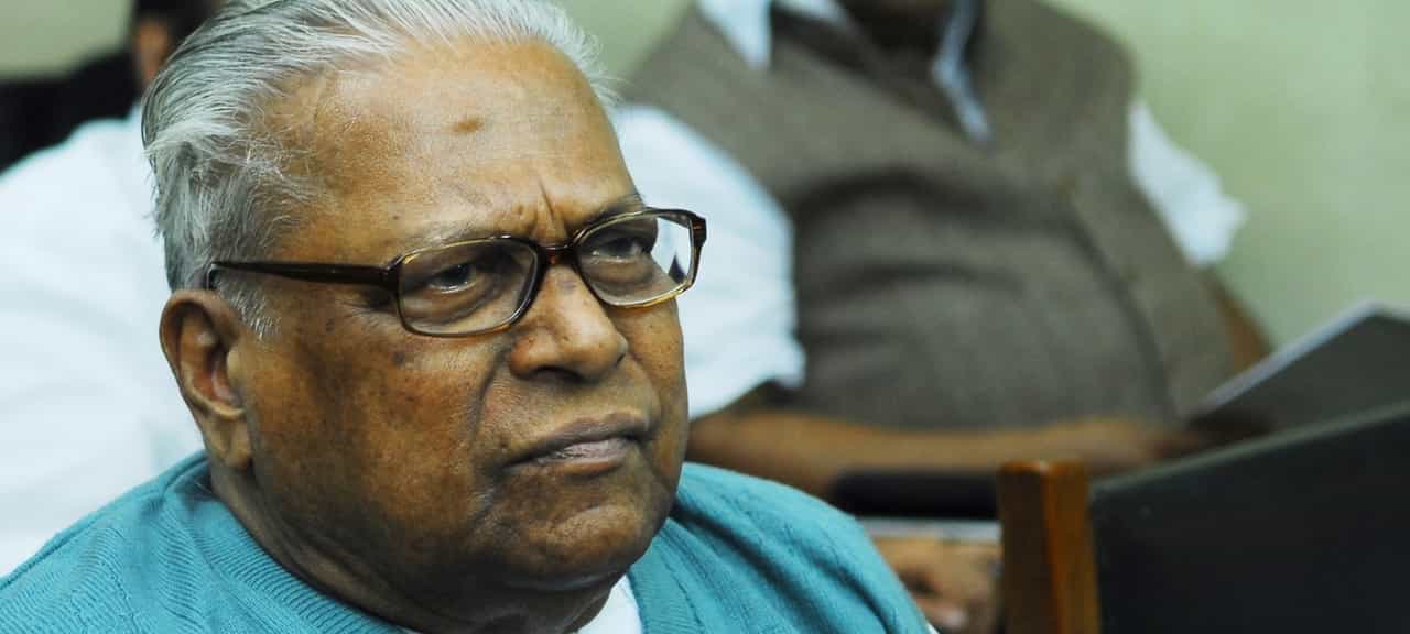 V.S. Achuthanandans Health Update: വിഎസിന്റെ ആരോഗ്യനില: ഡയാലിസിസും വെന്റിലേറ്റർ സഹായവും തുടരാൻ തീരുമാനം; പുതിയ മെഡിക്കൽ ബുള്ളറ്റിൻ പുറത്ത്