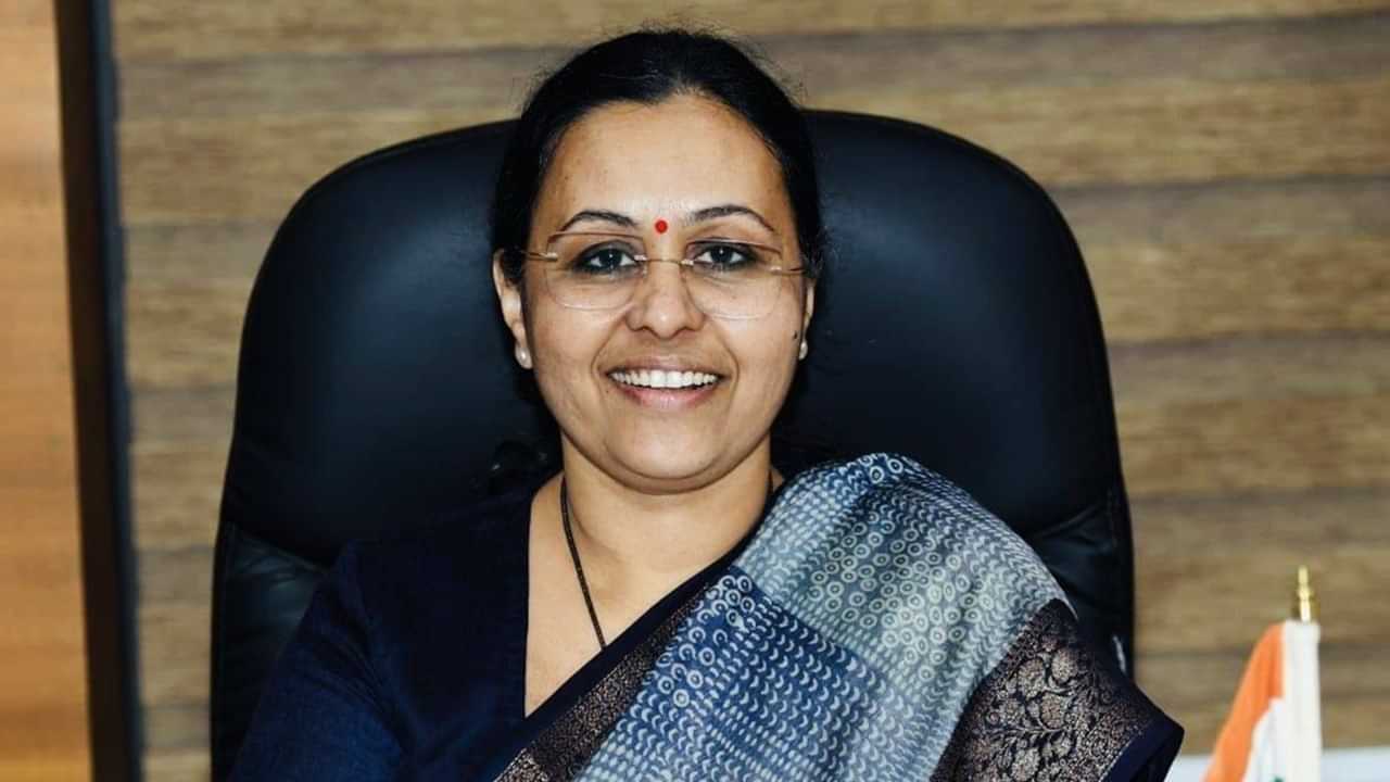 Veena George: തിരുവനന്തപുരത്തേക്ക് മടങ്ങുന്നതിനിടെ ദേഹാസ്വാസ്ഥ്യം, വീണാ ജോര്‍ജ് ആശുപത്രിയില്‍