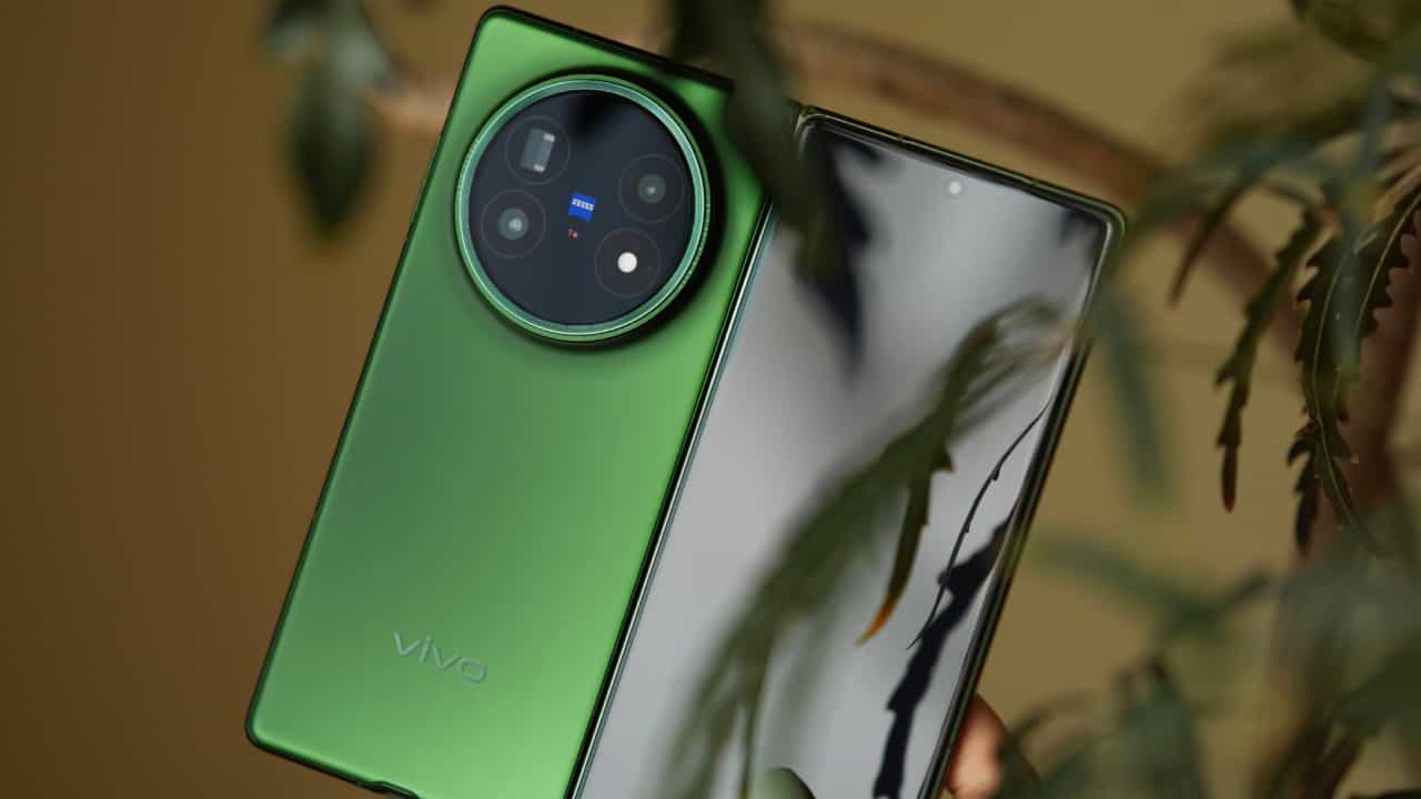 Vivo X Fold 5: വിവോ എക്സ് ഫോൾഡ് 5, വിവോ എക്സ്200 എഫ്ഇ ഫോണുകൾ ഈ മാസം പുറത്തിറങ്ങും; സ്പെക്സ് ഇങ്ങനെ