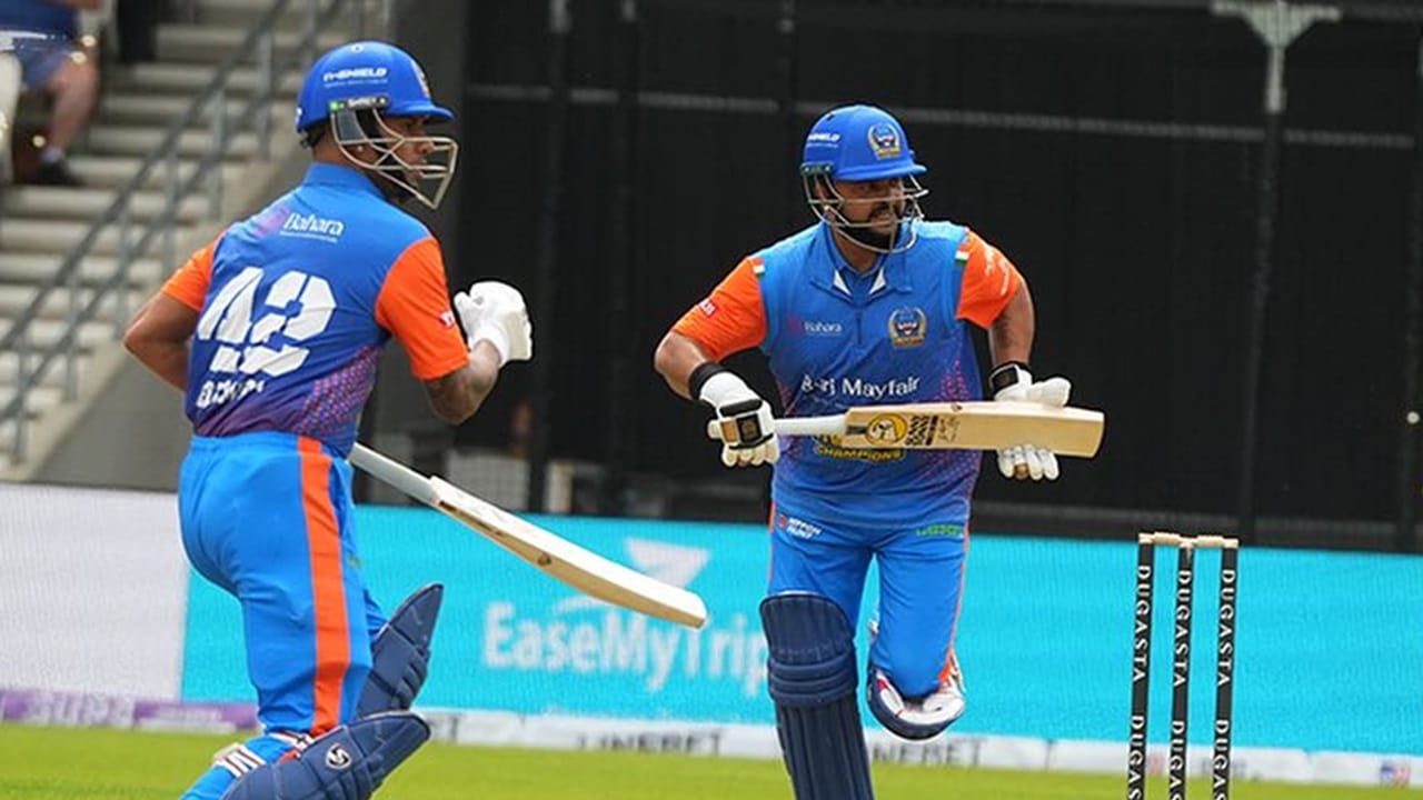 ചൊവ്വാഴ്ച നടന്ന മത്സരത്തില്‍ വെസ്റ്റ് ഇന്‍ഡീസിനെ തകര്‍ത്താണ് ഇന്ത്യ നോക്കൗട്ടിന് യോഗ്യത നേടിയത്. ഇന്ത്യ പാക് സെമി പോരാട്ടവുമായി സഹകരിക്കുന്നില്ലെന്ന് ലീഗിന്റെ മുന്‍നിര സ്‌പോണ്‍സര്‍മാരില്‍ ഒന്നായ ഈസ്‌മൈട്രിപ്പ് വ്യക്തമാക്കിയിരുന്നു. ഭീകരതയും ക്രിക്കറ്റും ഒരുമിച്ച് പോകില്ലെന്നാണ് കമ്പനിയുടെ കോ ഫൗണ്ടര്‍ നിഷാന്ത് പിറ്റി ഇതുസംബന്ധിച്ച് പ്രതികരിച്ചത് (Image Credits: facebook.com/worldchampionshipoflegends)