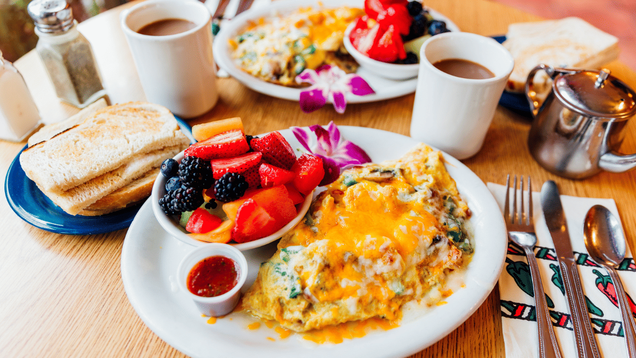 Breakfast Ideas: പ്രാതൽ ആരോ​ഗ്യകരമാക്കാം! വയർവീർക്കൽ ഒഴിവാക്കാൻ ശീലമാക്കേണ്ട ഭക്ഷണങ്ങൾ