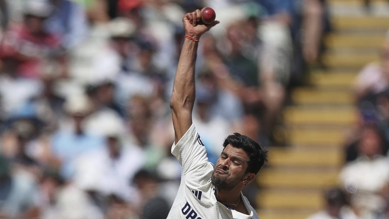 സായ് സുദര്‍ശന് പകരമായി വാഷിങ്ടണ്‍ സുന്ദറും, ശാര്‍ദ്ദുല്‍ താക്കൂറിന് പകരം നിതീഷ് കുമാര്‍ റെഡ്ഡിയും രണ്ടാം ടെസ്റ്റില്‍ ടീമിലെത്തിയിരുന്നു. ഇതില്‍ ആരെങ്കിലും പുറത്തുപോകാനുള്ള സാധ്യതകള്‍ പരിശോധിക്കാം.