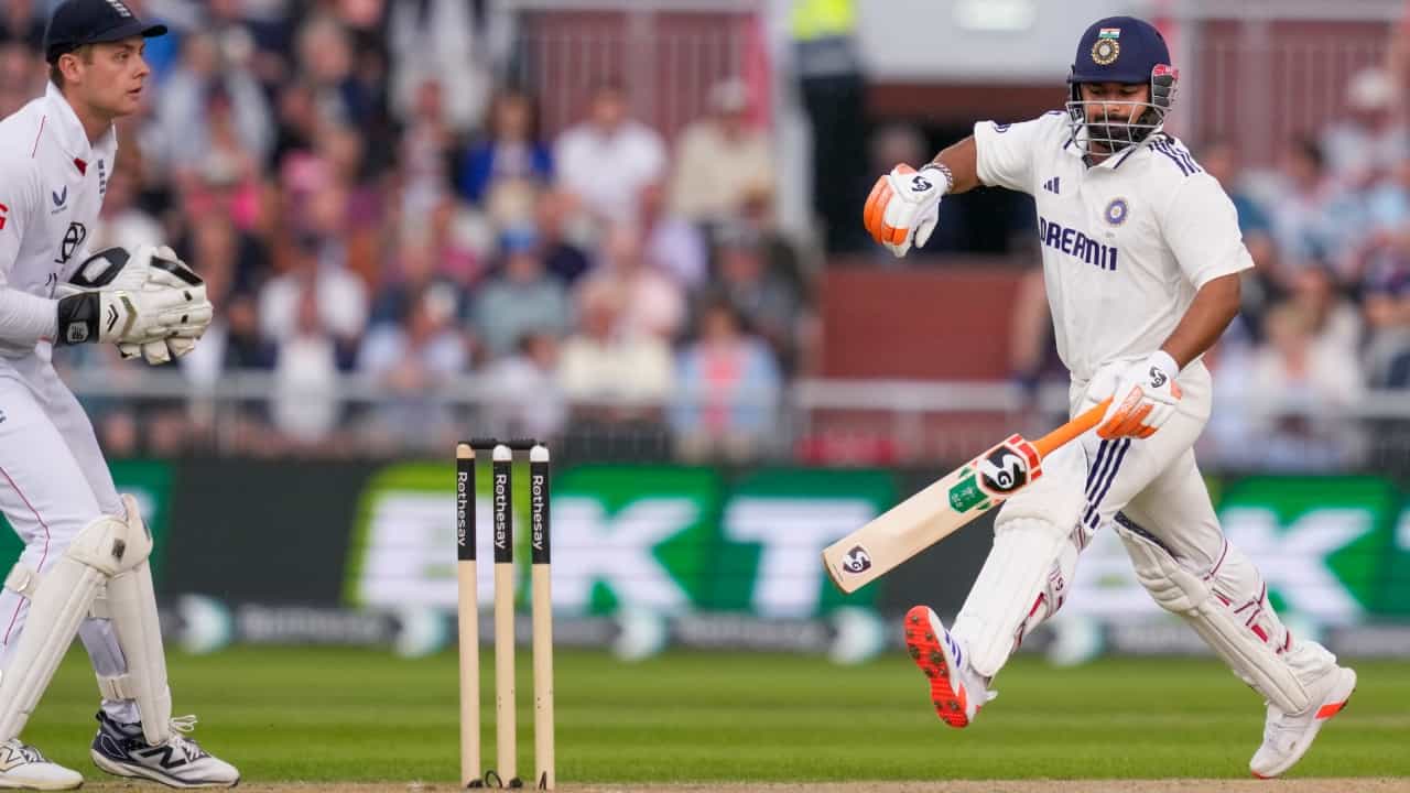 India vs England: ഗുരുതര പരിക്കേറ്റിട്ടും ഋഷഭ് പന്തിന് റണ്ണറെ അനുവദിക്കാതിരുന്നത് എന്തുകൊണ്ട്? പണിയായത് ഐസിസിയുടെ മാറിയ നിയമം India vs England: ഗുരുതര പരിക്കേറ്റിട്ടും ഋഷഭ് പന്തിന് റണ്ണറെ അനുവദിക്കാതിരുന്നത് എന്തുകൊണ്ട്? പണിയായത് ഐസിസിയുടെ മാറിയ നിയമം