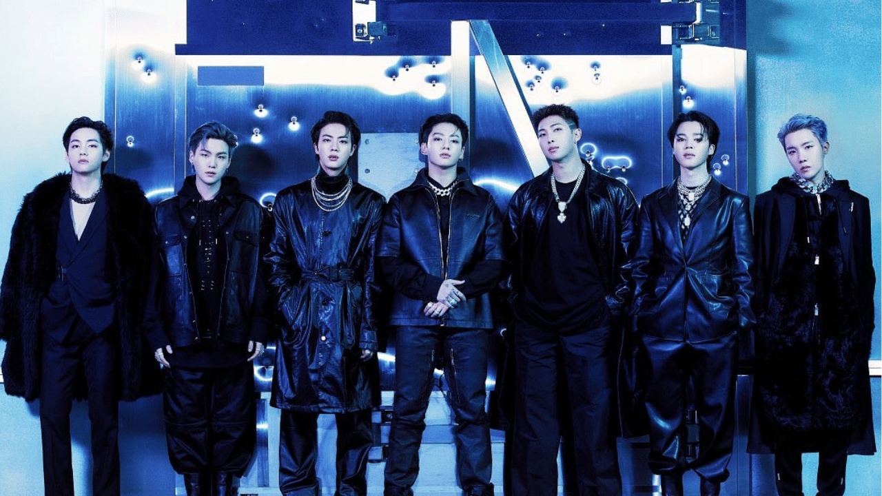 “ഡൈനാമൈറ്റ്,” “ബട്ടർ,” “ലൈഫ് ഗോസ് ഓൺ,” “ബോയ് വിത്ത് ലവ്,” “ഓൺ” തുടങ്ങിയ ഗാനങ്ങൾ ആദ്യമായി ലൈവ് പതിപ്പുകളിൽ ലഭ്യമാകും. സിയോൾ, ലോസ് ഏഞ്ചൽസ്, ലാസ് വെഗാസ് എന്നിവിടങ്ങളിൽ നടന്ന 12 ഹൈ-പ്രൊഫൈൽ കോൺസർട്ടുകളിലെ പ്രകടനങ്ങളാണ് ഇവ.