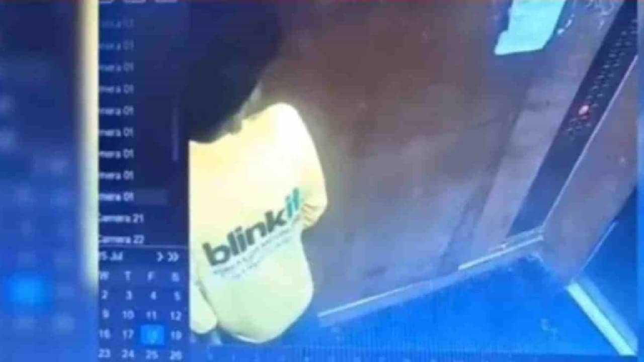 Viral Video:  ഫ്ലാറ്റിന്റെ ലിഫ്റ്റില്‍ ക്യാമറക്ക് പുറം തിരിഞ്ഞു നിന്ന് മൂത്രമൊഴിച്ചു; ഡെലിവറി ഏജന്റിനെ മർദ്ദിച്ച് താമസക്കാര്‍