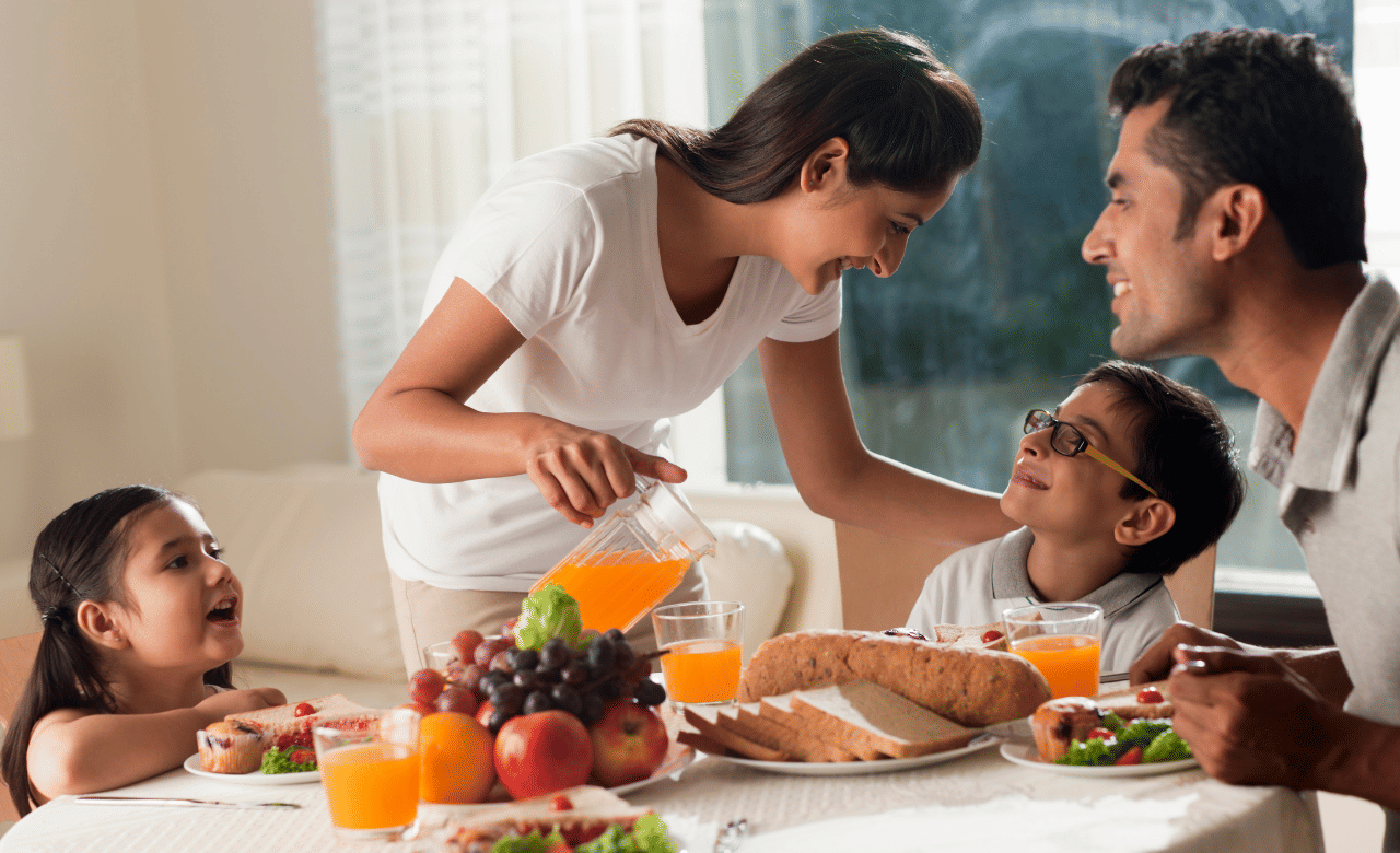 Chanakya Niti: കുട്ടികളുടെ മുമ്പിൽ വച്ച് അരുത്, ഇക്കാര്യങ്ങളിൽ മാതാപിതാക്കൾ ശ്രദ്ധ പുലർത്തേണം Chanakya Niti: കുട്ടികളുടെ മുമ്പിൽ വച്ച് അരുത്, ഇക്കാര്യങ്ങളിൽ മാതാപിതാക്കൾ ശ്രദ്ധ പുലർത്തേണം