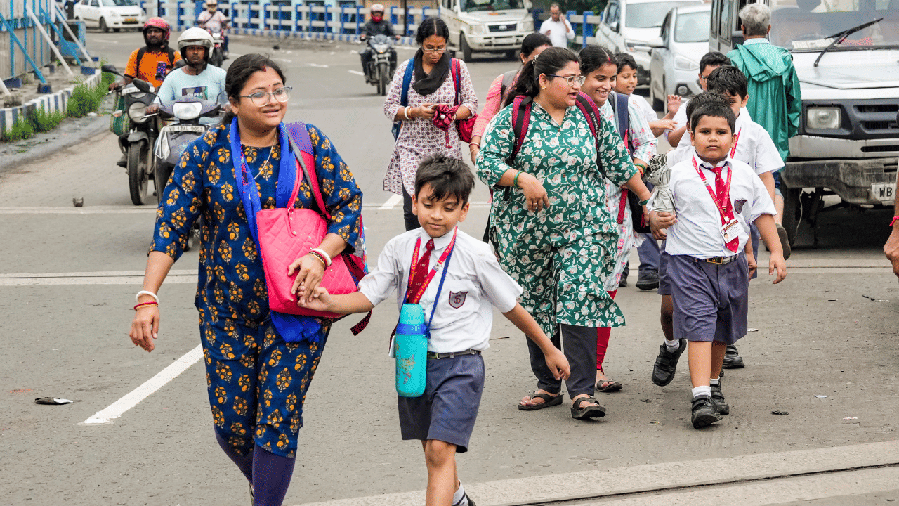 Kerala School holidays: ഈ വർഷത്തെ അവധികളെത്ര... പരീക്ഷ എന്ന്? എല്ലാം അറിയണോ? സ്കൂൾ ടൈംടേബിൾ എത്തി മക്കളേ...