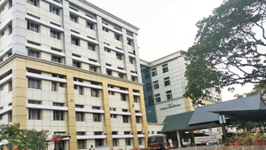 Kottayam Medical College: അടര്‍ന്ന് വീണ് കോണ്‍ക്രീറ്റ് പാളികള്‍, പരാതി നൽകിയിട്ടും ഫലമില്ല; കോട്ടയം മെഡിക്കൽ കോളേജ് മെൻസ് ഹോസ്റ്റലും അപകടാവസ്ഥയില്‍