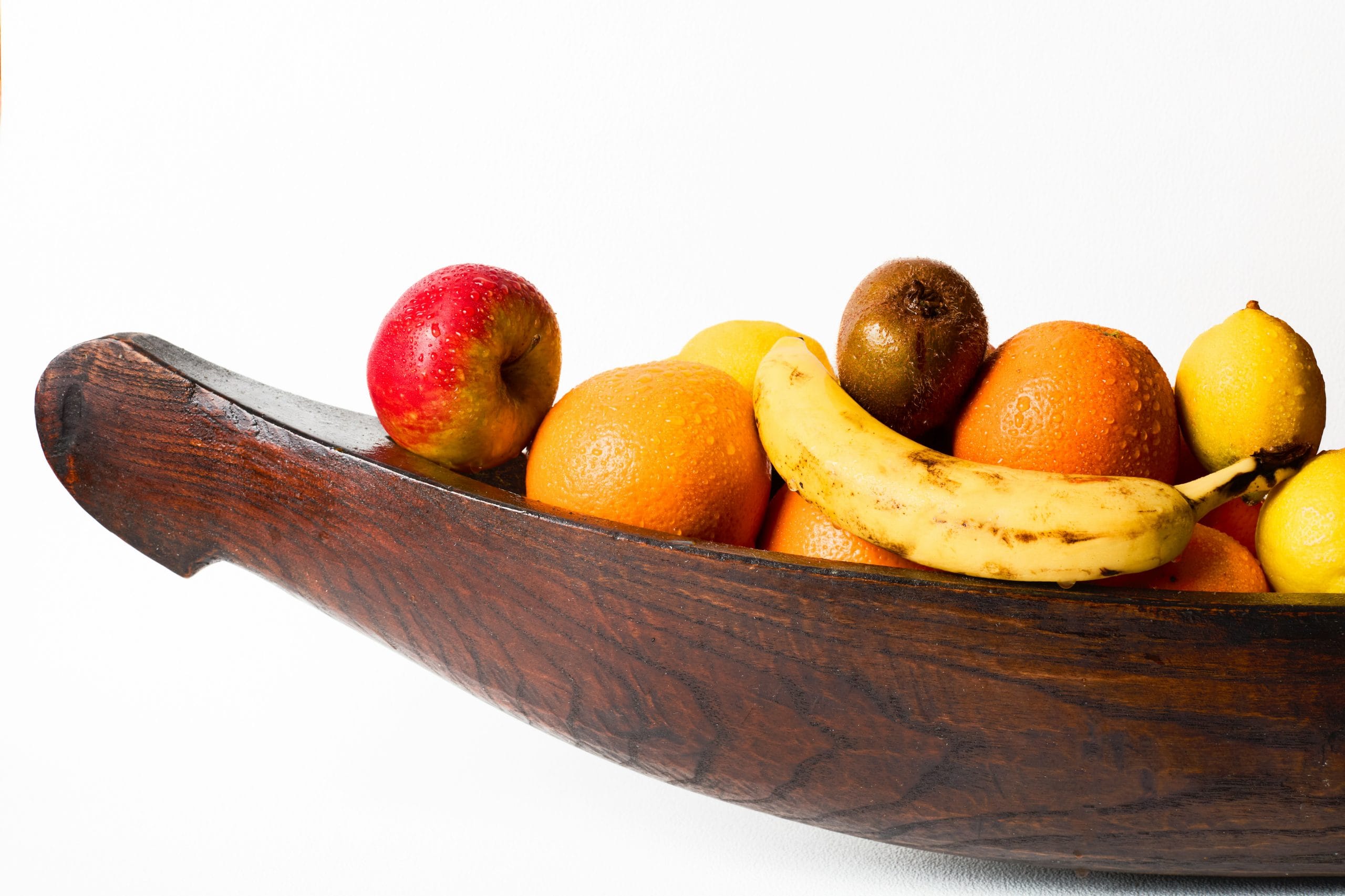  മഴക്കാലത്ത് നിങ്ങളുടെ ദഹനം പ്രശ്നങ്ങൾക്ക്, വാഴപ്പഴമാണ് ഏറ്റവും സുരക്ഷിതവും മികച്ചതും. അവ വയറിന് നല്ലതും എളുപ്പത്തിൽ ദഹിക്കുന്നതും കുടലിന് അസ്വസ്ഥത ഉണ്ടാക്കാത്തതുമാണ്. നാരുകളും ആന്റിഓക്‌സിഡന്റുകളും കൊണ്ട് സമ്പുഷ്ടമായ ആപ്പിളും മഴക്കാലത്ത് കഴിക്കാം. പക്ഷേ സെൻസിറ്റീവായ ആമാശയമുള്ളവർക്ക് ഇത് ദഹിക്കാൻ ബുദ്ധിമുട്ടായേക്കാം. (Image Credits: Unsplash)
