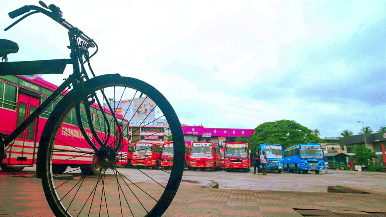 Private Bus Strike: നാളെ പ്രൈവറ്റ് ബസ് ഓടില്ല, പണിമുടക്ക് അനിശ്ചിത കാലത്തേക്ക്, ആവശ്യങ്ങളിവയെല്ലാം