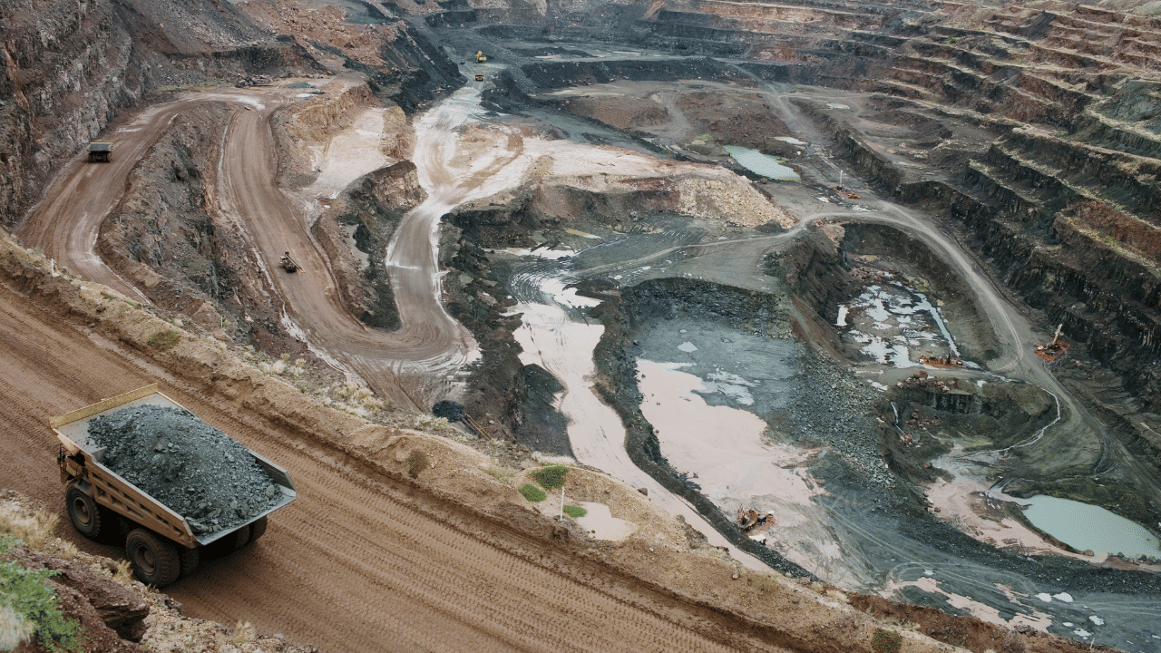 Konny Quarry Accident: കോന്നി പാറമട അപകടം; ഒരാൾ ഇപ്പോഴും കുടുങ്ങിക്കിടക്കുന്നു, ഇന്നത്തെ തിരച്ചിൽ നിർത്തി