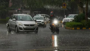 Kerala Rain Alert: ചക്രവാതചുഴിയിൽ വലഞ്ഞ് കേരളം; സംസ്ഥാനത്ത് അടുത്ത 5 ദിസവം ശക്തമായ മഴ, ഇന്നത്തെ മുന്നറിയിപ്പ്