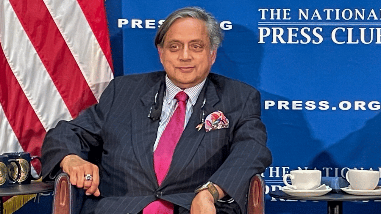 Shashi Tharoor : ആദ്യം രാജ്യം പിന്നെ പാർട്ടി, നിലപാട് വ്യക്തമാക്കി ശശി തരൂർ