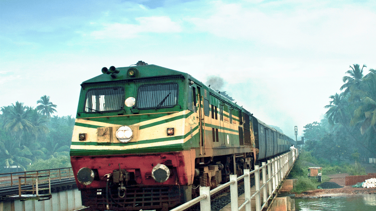 Special expresses: യാത്രക്കാർ ശ്രദ്ധിക്കുക, സ്‌പെഷ്യൽ എക്‌സ്പ്രസുകൾ ഇനി എല്ലാ ദിവസവും , സമയവും സ്റ്റോപ്പും പഴയതു തന്നെ