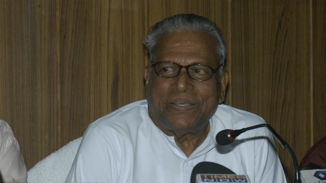 V S Achuthanandan: ഇന്ന് ദര്‍ബാര്‍ ഹാളില്‍ പൊതുദര്‍ശനം; ഉച്ചയ്ക്ക് വിലാപയാത്രയോടെ വിഎസ് ജന്മനാട്ടിലേക്ക്