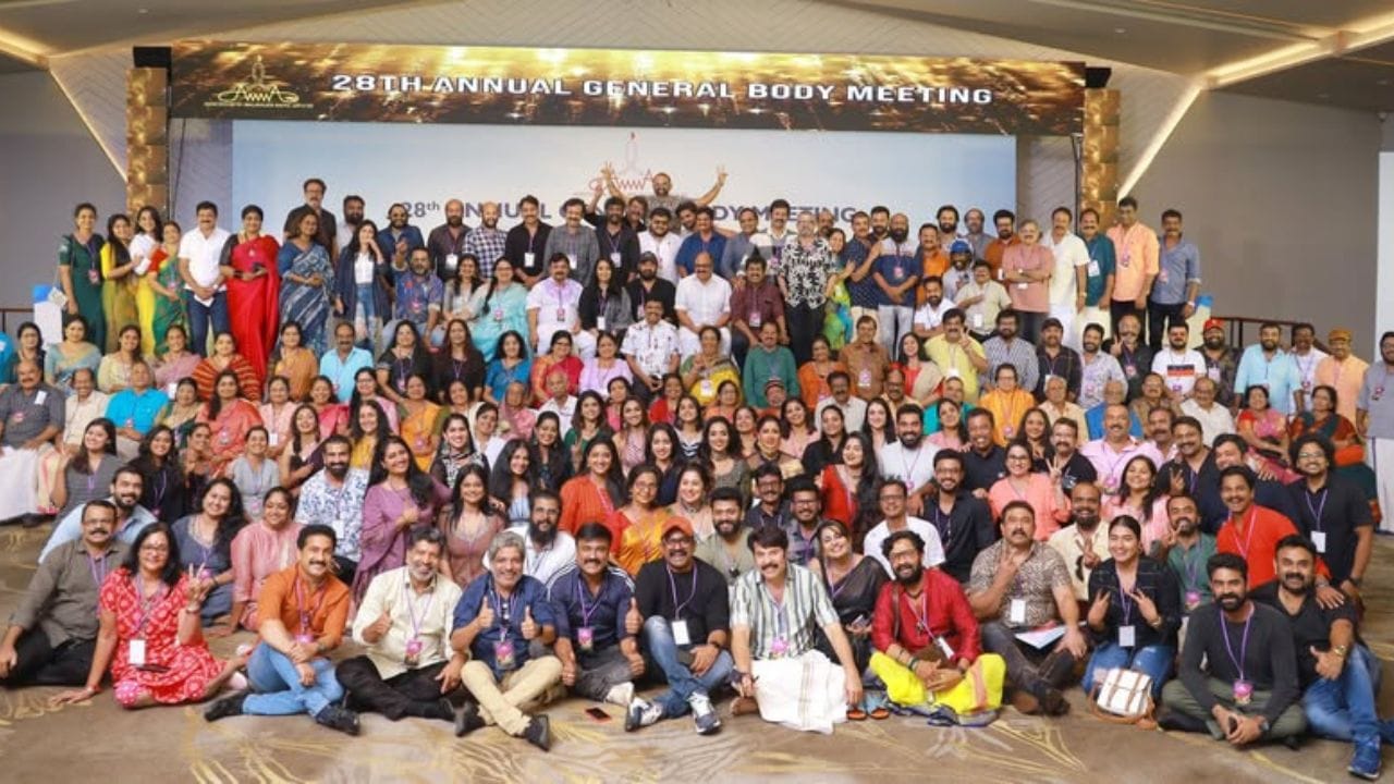 ചരിത്രത്തിൽ ആദ്യമായി താര സംഘടനയായ അമ്മയുടെ പ്രസിഡന്റ് സ്ഥാനം ഉൾപ്പെടെയുള്ള പ്രധാന സ്ഥാനങ്ങളിലേക്ക് വനിതകൾ എത്തുകയാണ്. വിവാദങ്ങൾക്കും ആരോപണങ്ങൾക്കും ശേഷമുള്ള ഈ തിരഞ്ഞെടുപ്പ് വിജയം ഏറെ കൗതുകത്തോടെയും ആകാംക്ഷയോടെയുമാണ് എല്ലാവരും നോക്കുന്നത്. അമ്മയുടെ താക്കോൽ സ്ഥാനങ്ങളിൽ ഉള്ള വനിതകൾ ഇവരെല്ലാം  