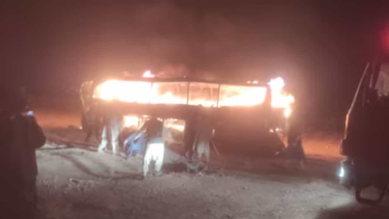 Afghanistan Bus Collision: അഫ്ഗാനിസ്ഥാനിൽ നിയന്ത്രണം വിട്ട ബസ് മറ്റ് വാഹനങ്ങളിൽ ഇടിച്ച് വൻ അപകടം; 71ലധികം പേർ മരിച്ചു
