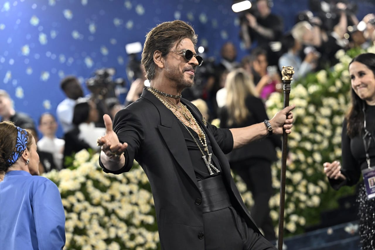 കഴിഞ്ഞ ദിവസമാണ് 71-ാമത് ദേശീയ ചലച്ചിത്ര അവാർഡുകൾ പ്രഖ്യാപിച്ചത്. മികച്ച നടനുള്ള പുരസ്കാരം ഷാരൂഖ് ഖാനാണ് (ജവാൻ) ലഭിച്ചത്. ഇതോടെ താരത്തിനു ലോകത്തിന്റെ വിവിധ ഭാഗങ്ങളിൽ നിന്നുള്ള അഭിനന്ദന പ്രവാഹമാണ് എത്തുന്നത്. (Image Credits:Facebook)