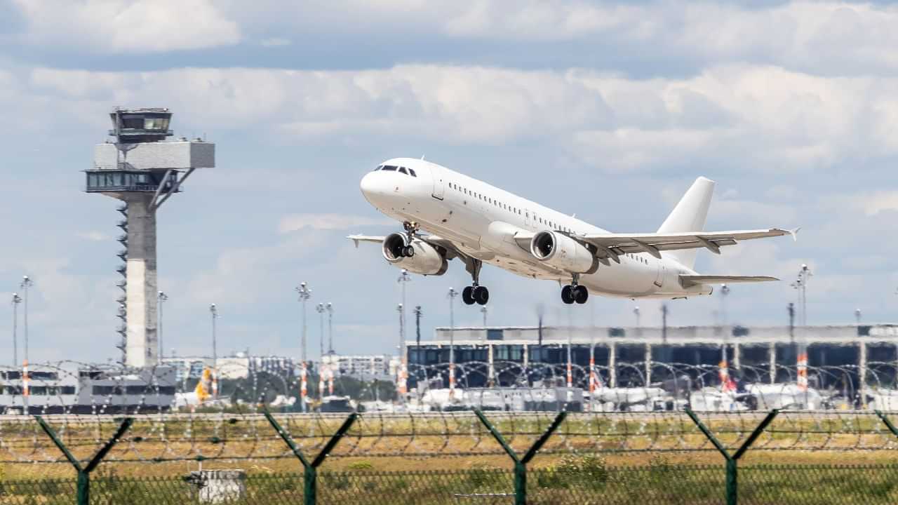 Airports Authority Of India: എയർപോർട്ടുകളിൽ സുവർണാവസരം; പ്രതിമാസം ഒരു ലക്ഷത്തിന് മുകളിൽ നേടാം, അപേക്ഷിക്കൂ ഇന്നുതന്നെ