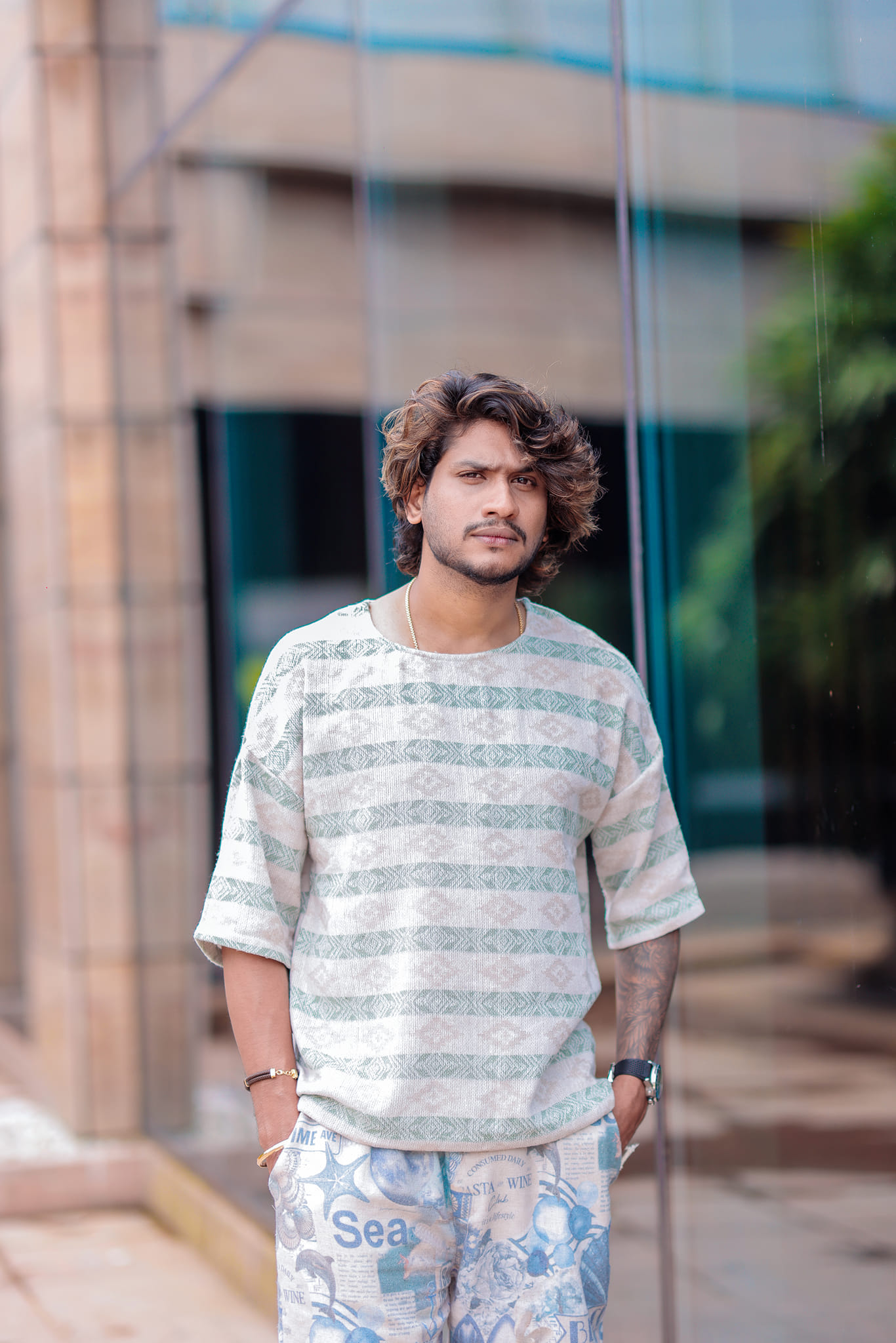 ഇപ്പോഴിതാ താരം പങ്കുവച്ച വൈകാരികമായ ഒരു കുറിപ്പാണ് സോഷ്യൽ മീഡിയയിൽ വൈറലാകുന്നത്. വളർത്തു നായയുടെ വിയോഗത്തിനെ കുറിച്ചാണ് താരം സോഷ്യൽ മീഡിയയിലൂടെ പങ്കുവച്ചത്.മൂന്ന് വർഷമായി ഒപ്പം ഉണ്ടായിരുന്നു ശീശു എന്ന നായ തന്നെ വിട്ടുപോയെന്നാണ് അഖിൽ ഫേസ്ബുക്കിൽ കുറിച്ചത്.