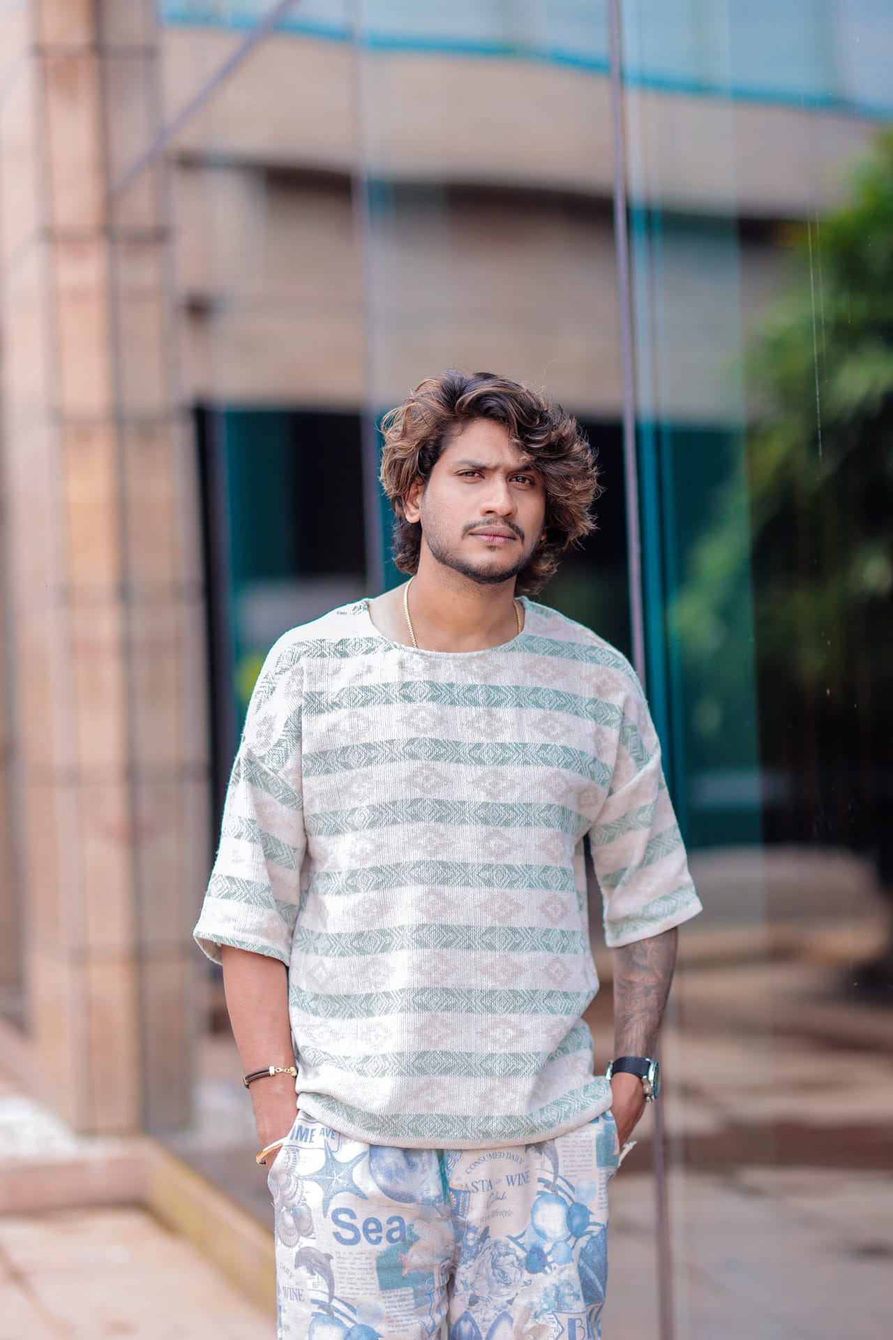 ഇപ്പോഴിതാ താരം പങ്കുവച്ച വൈകാരികമായ ഒരു കുറിപ്പാണ് സോഷ്യൽ മീഡിയയിൽ വൈറലാകുന്നത്. വളർത്തു നായയുടെ വിയോഗത്തിനെ കുറിച്ചാണ് താരം സോഷ്യൽ മീഡിയയിലൂടെ പങ്കുവച്ചത്.മൂന്ന് വർഷമായി ഒപ്പം ഉണ്ടായിരുന്നു ശീശു എന്ന നായ തന്നെ വിട്ടുപോയെന്നാണ് അഖിൽ ഫേസ്ബുക്കിൽ കുറിച്ചത്.